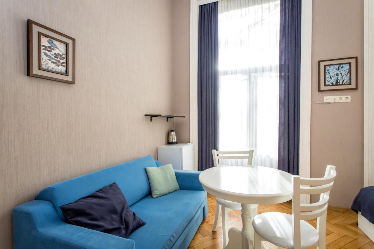 Hb Apartments Mari Brose Tbilisi ภายนอก รูปภาพ