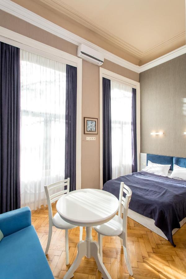 Hb Apartments Mari Brose Tbilisi ภายนอก รูปภาพ