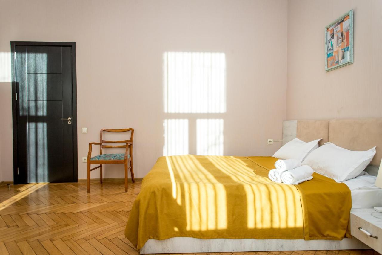 Hb Apartments Mari Brose Tbilisi ภายนอก รูปภาพ