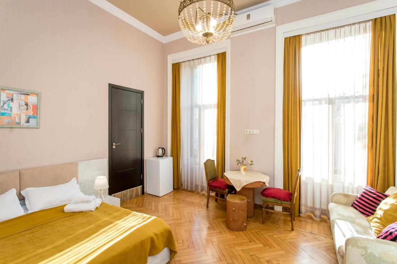 Hb Apartments Mari Brose Tbilisi ภายนอก รูปภาพ