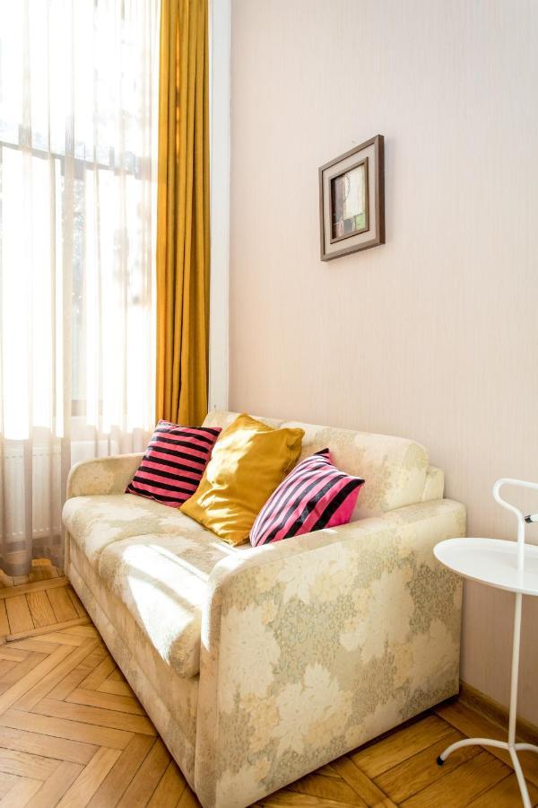 Hb Apartments Mari Brose Tbilisi ภายนอก รูปภาพ