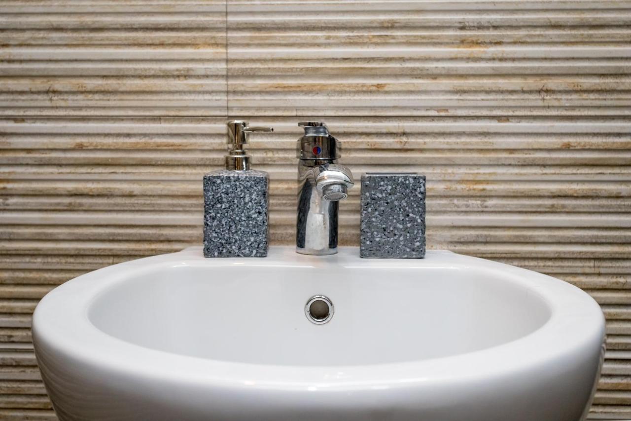 Hb Apartments Mari Brose Tbilisi ภายนอก รูปภาพ