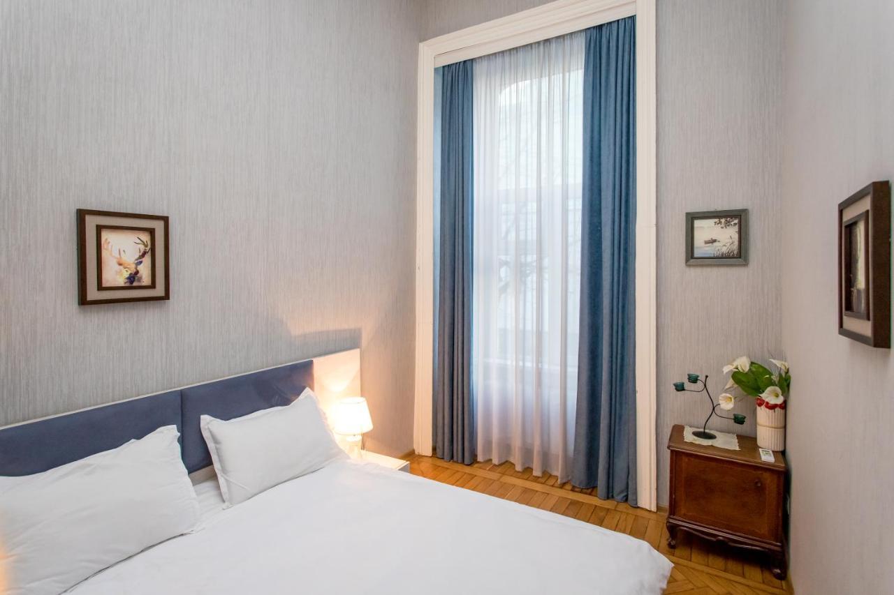 Hb Apartments Mari Brose Tbilisi ภายนอก รูปภาพ