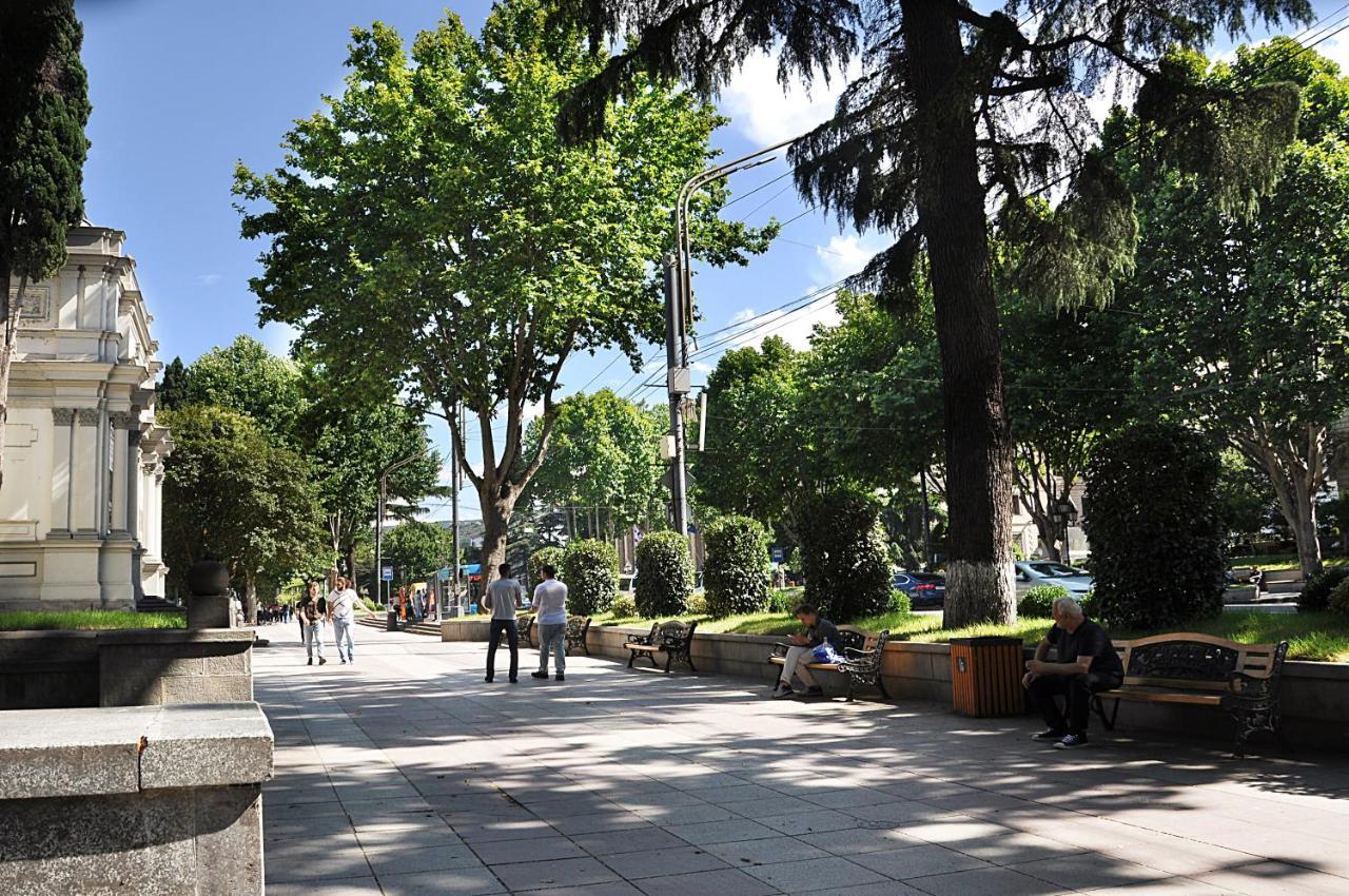Hb Apartments Mari Brose Tbilisi ภายนอก รูปภาพ