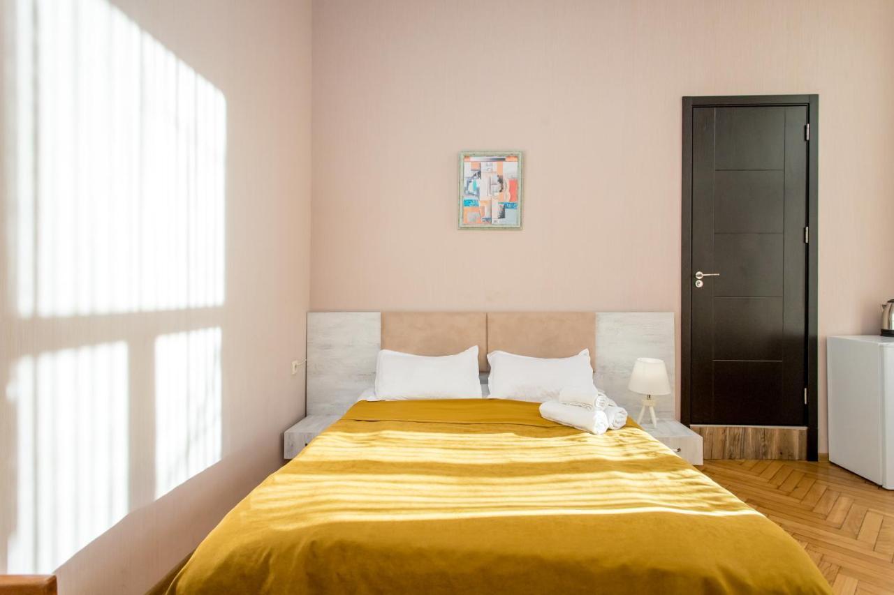 Hb Apartments Mari Brose Tbilisi ภายนอก รูปภาพ
