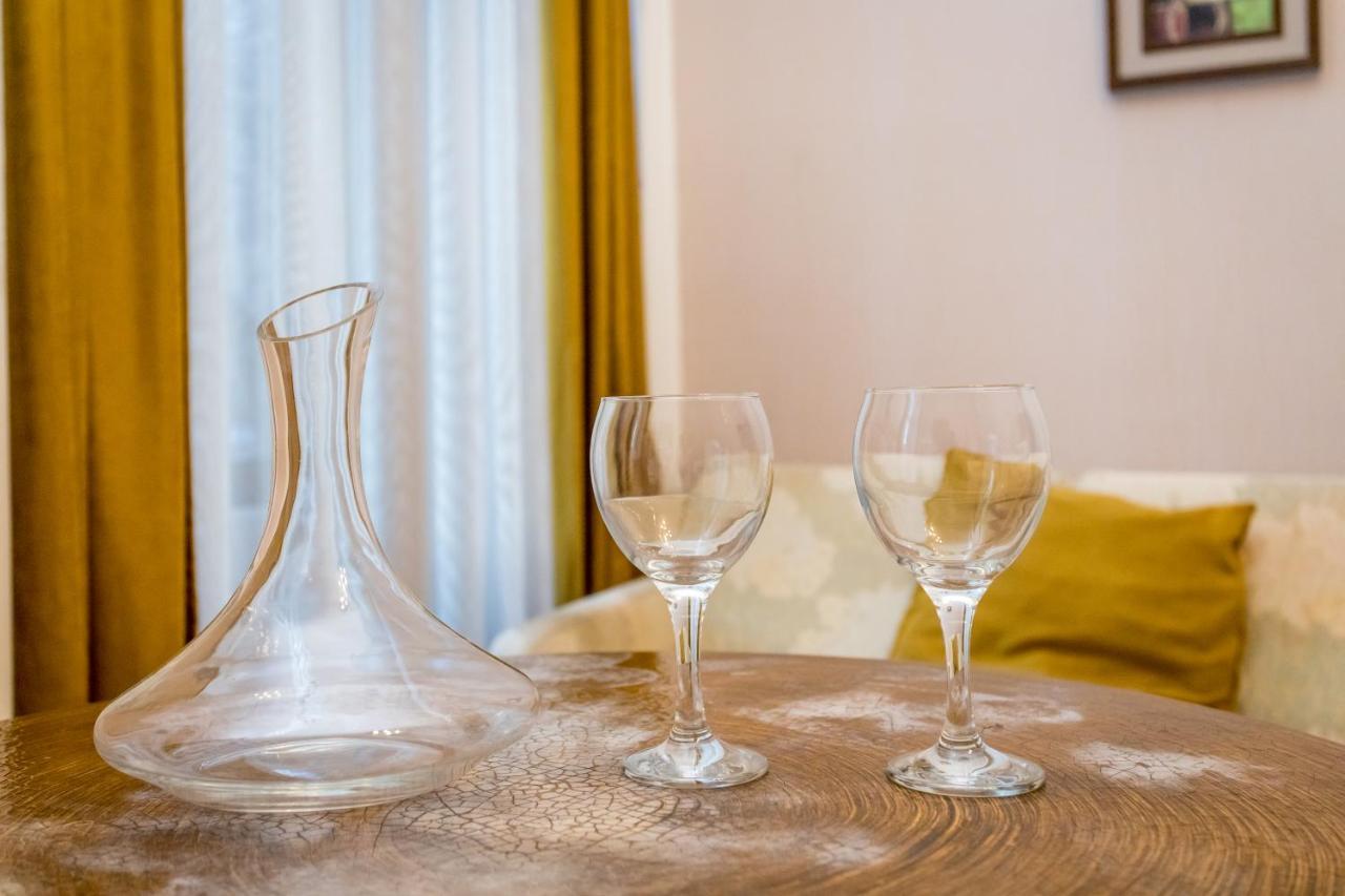Hb Apartments Mari Brose Tbilisi ภายนอก รูปภาพ